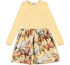 Credence Dresses